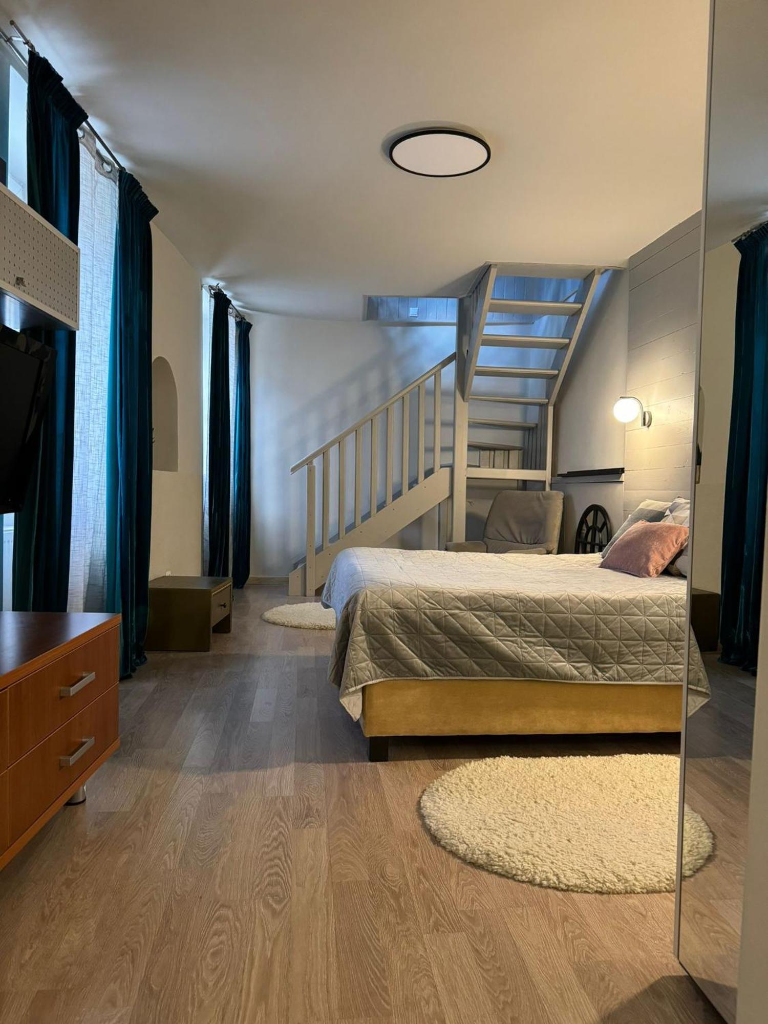 Central Stay Брашов Экстерьер фото